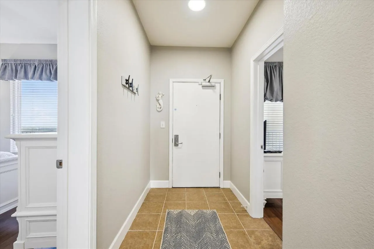Feriehus Gone Coastal - Tidewater Beach Resort #2410 By Book That Condo Panama City Beach